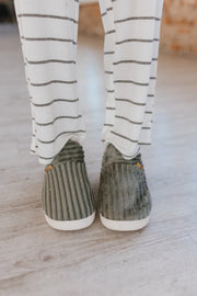 SALE - Dane Ribbed Slippers | Size 7