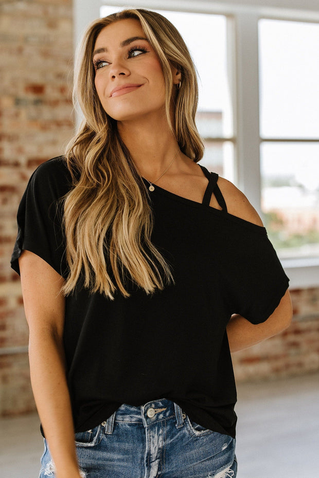 SALE - Amara Crisscross Shoulder Tee | Size Small