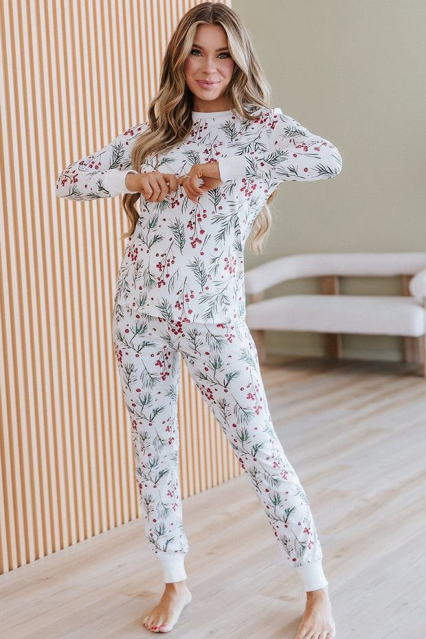 Holly Print Christmas Pajama Set | DROPSHIP