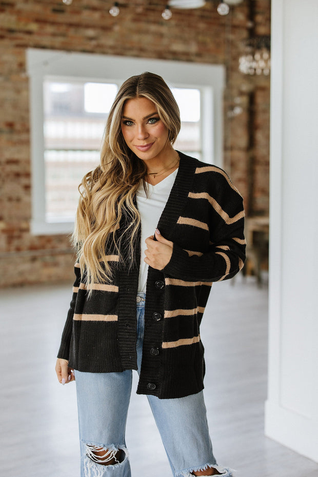 Jaxon Loose Buttoned Cardigan | S-XL