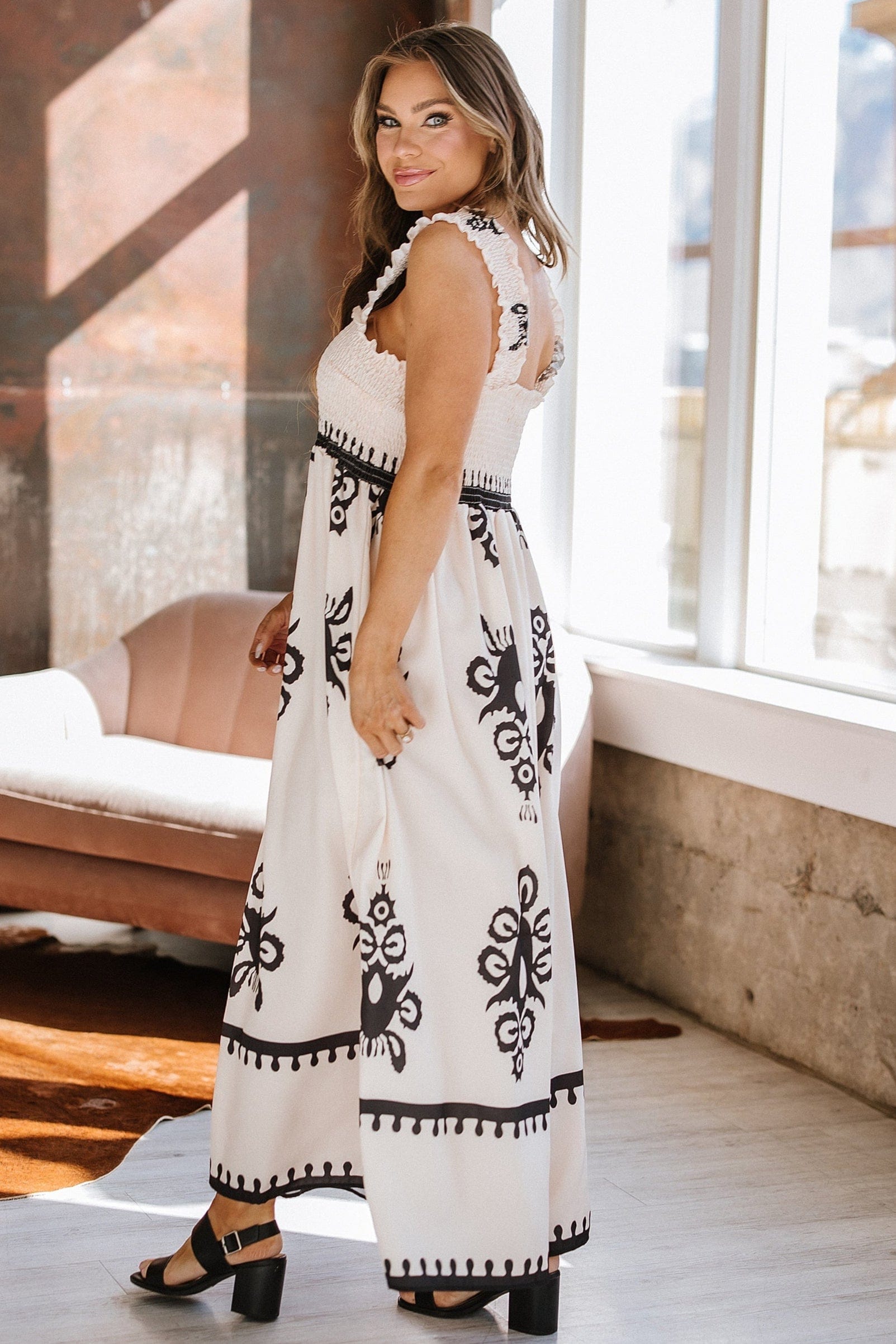 Leo Boho Smocked Maxi Dress – Women’s Sleeveless Flowy Style